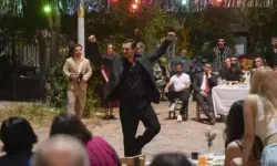 Eşref Rüya'da Çağatay Ulusoy ve Demet Özdemir’den Zeybek performansı