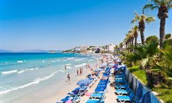 Kuşadası'na en yakın koy! Denizin ve ormanın buluştuğu ipek gibi kumsalı büyülüyor: Yüzmeye doyamayacaksınız