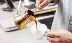 Yazın çay ve kahveyi çok tüketenler dikkat: Bu risk hayati olabilir!