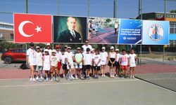 Dikili’de yaz tatili sporla renkleniyor