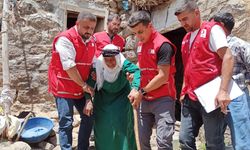 90 yaşındaki Hanım Teyze’nin sessiz çığlığına Kızılay cevap verdi