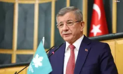 Ahmet Davutoğlu siyasetten çekildiğini duyurdu! Gelecek Partisi feshedildi