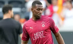Galatasaray’da 3 ayrılık birden! Ayrılıklar netleşti Okan Buruk biletleri kesti