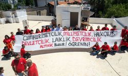 CHP Güzelbahçe'den 6 ok için pankartlı yanıt: "Altı ok budur, öğrenin!"