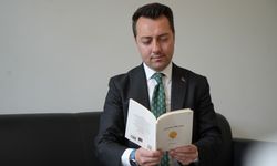 Genç tapu müdüründen 8 üniversite, 9 şiir kitabı başarısı