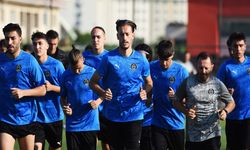 Manisa FK yeni sezon kampını başlattı! Teknik Direktör Taşkın’dan kritik açıklamalar