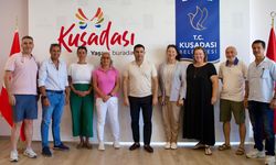 Master yüzücülerden Başkan Ömer Günel’e ziyaret