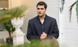 Mert Ramazan Demir, Bodrum’da gizemli bir kadınla dudak dudağa görüntülendi
