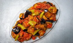 Osmanlı’dan günümüze gelen saklı lezzet! Domates sosuyla yazın en ferahlatıcı mezesi
