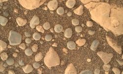 Mars’ın derinliklerinden gelen işaret: Volkanik mi kozmik mi?