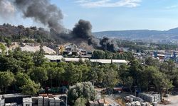 İzmir'de katı atık toplama merkezinde çıkan korkutan yangın