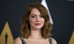 Saçlarını kazıtırken gözyaşlarını tutamadı: İşte Emma Stone’un duygusal anları