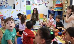 Başkan Denizli Yuvamız Çeşme Reisdere'de çocuklarla el işi yaptı