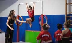 Bayraklı Yaz Spor Okullarıyla spor severleri bir araya getirdi