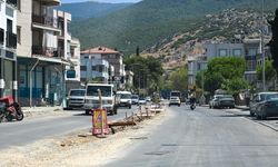 Bornova Belediyesi’nden Pınarbaşı’na büyük yatırım: Yol modern görünümüne kavuşuyor