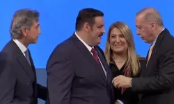 Erdoğan  Yalvaç Belediye Başkanı Mustafa Kodal'a rozetini taktı!