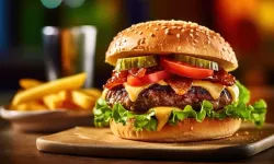 15 gün et yedirmeyen hamburger! Fiyatı dudak uçuklattı, o restoran bakın kimin çıktı?