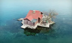 Karaya çıkmak neden yasak? İşte dünyanın en küçük yerleşim adası