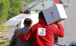Türk Kızılay’dan İzmir’deki orman yangınlarına destek! Binlerce ürün ulaştırıldı