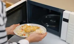 Mikrodalga mı, Hava Fritözü mü? Mikrodalga fırınların sonu mu geliyor?