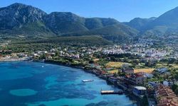 Ne Ilıca ne de Altınkum! Karaburun'da rüzgardan saklanan bu koy, berrak deniziyle yazın gözdesi oldu