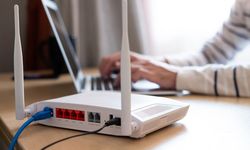 Akvaryum internet sinyalini keser mi? Modemi oraya koyanlar dikkat: Bağlantı hızınız bu şekilde yavaşlayabilir