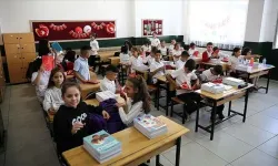 Okullarda serbest kıyafet uygulaması kalktı! Tek tip forma kaç yıl kullanılacak? İşte yeni düzenleme