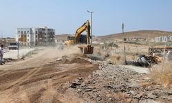 Seferihisar'da yol sorunu çözülüyor: TOKİ yolu yenilenecek