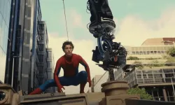 Tom Holland tank üzerinde aksiyon sahnesi çekerken hayranlarıyla buluştu
