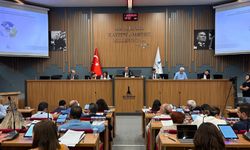 Meclis’te ağustos gündemi! Gündemde ulaşım, İZBETON ve çöp var