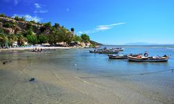Şezlong, duş, deniz... Üstelik girişi de ücretsiz! Mavi bayraklı ve sığ deniziyle ailelerin vazgeçilmezi!