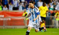 Arjantin'den mucize geri dönüş! Messi maça damga vurdu