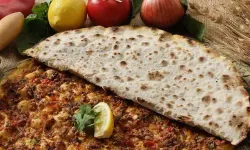 Dışarıda tanesine dünya para veriliyor! Meğer lahmacunu evde yapmak sanıldığı kadar zor değilmiş