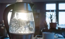 Su ısıtıcınızdan bu tadı alıyorsanız dikkat! Kettle içinde biriken gizli tehlike: Tertemiz olmasının kesin çözümü