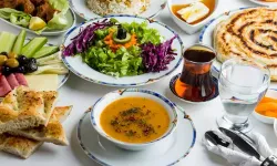 Başınız dönüyor, gözleriniz kararıyorsa sebebi bu olabilir! Doğru beslenme hayati önem taşıyor
