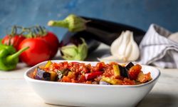 Piknik sofralarının vazgeçilmezi! Bu püf noktayla patlıcanız daha lezzetli olacak yiyen tarif isteyecek