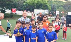 Evka 5 Bahar Şenliği “Futbol Aşktır” Turnuvası’nda şampiyon Çiğli Belediye Spor Takımı oldu