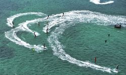 Çeşme'de Dünya Motosurf heyecanı başladı! İlk gün tamamlandı