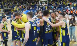Fenerbahçe Beko’dan farklı galibiyet! Final serisinde durum 1-1