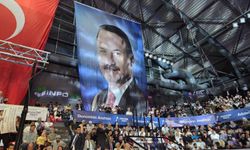Ağıralioğlu'dan İzmir'de gövde gösterisi! “Parti diyenlerin değil, vatan diyenlerin mücadelesindeyiz"