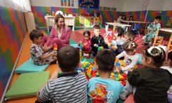 Annelere müjde! Konak’ta ücretsiz oyun evleri için başvurular açıldı