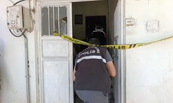 Arkadaşının evinde kalan polis memuru evde ölü bulundu