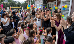 Bornova’da 500 minik için mezuniyet coşkusu