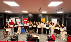 Balıkesir’de öğretmenlerden müzik dolu kapanış gecesi