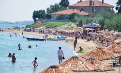 Biga'da ulaşımı kolay, ücretsiz ve Mavi Bayraklı tek rota! Kum denizi ile ailelerin favorisi, üst üste ödül alan plaj