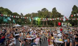 Bornova'da binlerce vatandaş aynı kazanın etrafında toplandı