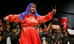 Bornova’da Halk Dansları Festivali coşkuyla başladı: İşte gün gün etkinlik programı