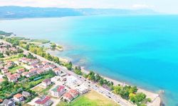 Bursa’da hangi plajlar Mavi Bayraklı oldu? İşte ilçe ilçe 2026 ücretsiz, kum ve ödüllü plajlar