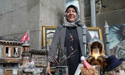 Çöpe gidecek malzemeleri sanat eserine dönüştürüyor: Usta öğreticinin eserlerinde yok yok!