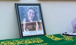 Ece İrtem'in cenazesindeki fotoğraf yarışına Deniz Seki ateş püskürdü: "İlk refleksiniz kamera açmak olmamalı!"